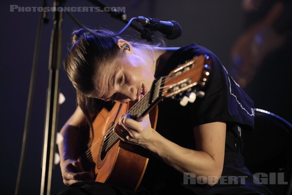 ALDOUS HARDING - 2023-03-28 - PARIS - Le Trianon - Hannah Sian Topp